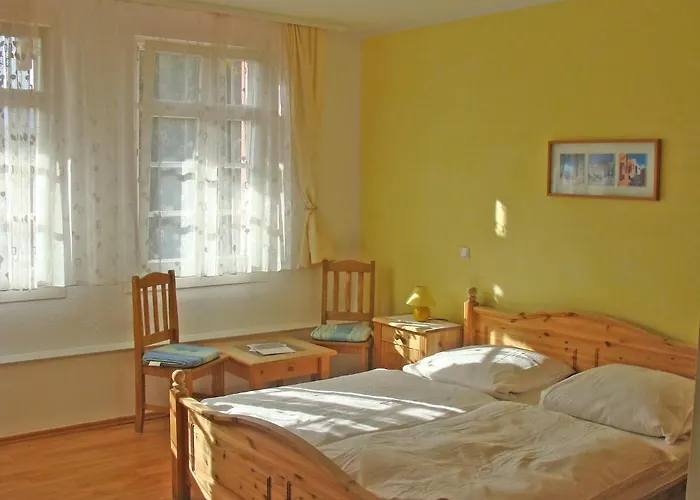 Casa de hóspedes Weisses Ross 2*